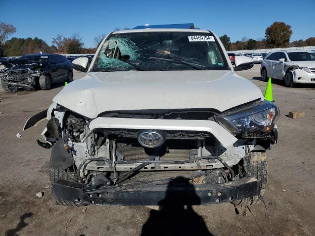 Photo 5 from auction – 2018 TOYOTA 4RUNNER SR with VIN JTEBU5JRXJ5497050