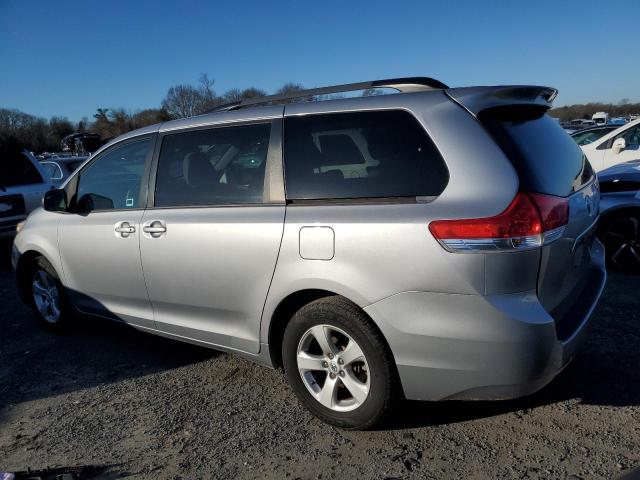 Photo 2 from auction – 2013 TOYOTA SIENNA LE with VIN 5TDKK3DC9DS296678