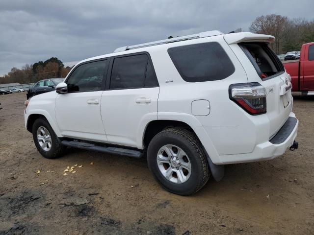 Photo 2 from auction – 2018 TOYOTA 4RUNNER SR with VIN JTEZU5JR3J5189121