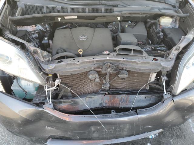 Photo 12 from auction – 2017 TOYOTA SIENNA LE with VIN 5TDKZ3DC6HS806065