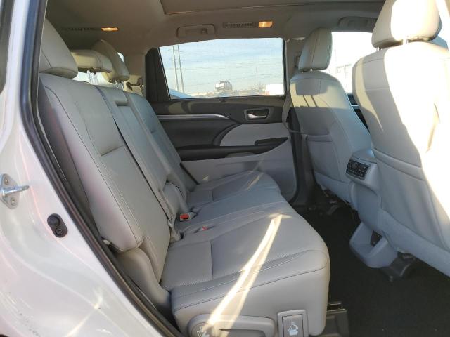Photo 11 from auction – 2018 TOYOTA HIGHLANDER with VIN 5TDDZRFH2JS879069