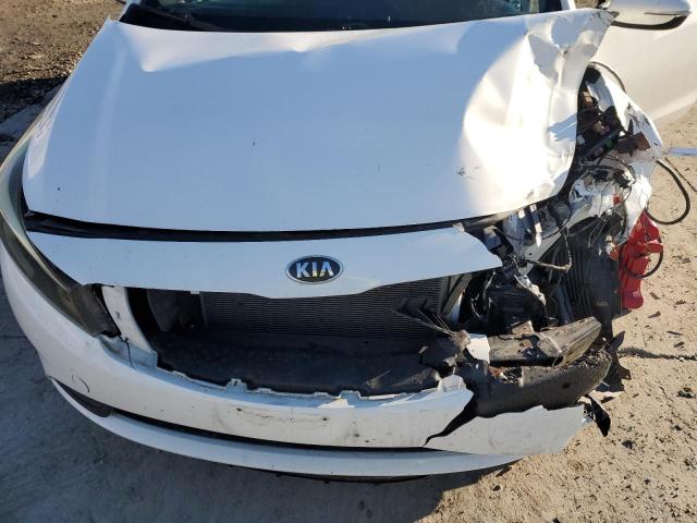 Photo 11 from auction – 2017 KIA FORTE LX with VIN KNAFK5A88H5675726