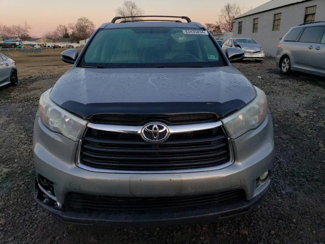 Photo 5 from auction – 2016 TOYOTA HIGHLANDER with VIN 5TDDKRFH3GS334995