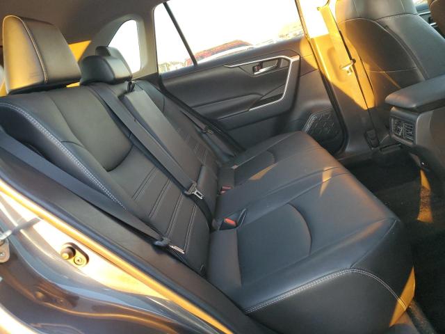 Photo 11 from auction – 2021 TOYOTA RAV4 XLE P with VIN 2T3C1RFV2MW152669