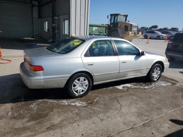 Photo 3 from auction – 2001 TOYOTA CAMRY CE with VIN 4T1BG22K81U865254