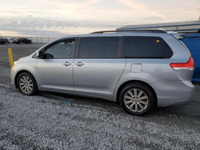Photo 2 from auction – 2011 TOYOTA SIENNA XLE with VIN 5TDDK3DC6BS029701
