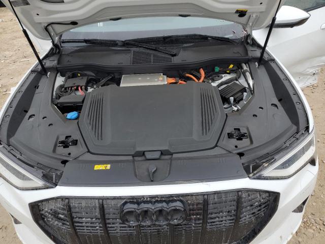 Снимка 12 от търг – 2022 AUDI E-TRON PRE с VIN WA1AAAGE4NB042461