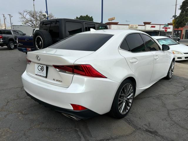 Photo 4 from auction – 2017 LEXUS IS 200T with VIN JTHBA1D26H5056139