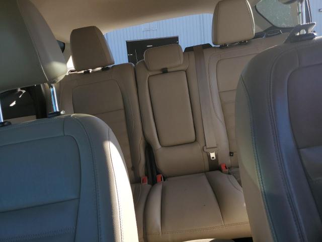 Photo 10 from auction – 2017 FORD ESCAPE SE with VIN 1FMCU9G92HUE25620