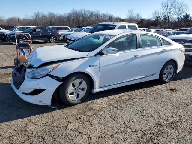 HYUNDAI SONATA HYB 2012 with VIN KMHEC4A44CA063215 - Photo from auction