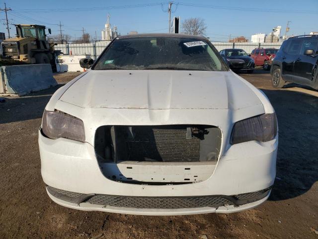 Photo 5 from auction – 2015 CHRYSLER 300 LIMITE with VIN 2C3CCAAG4FH749589