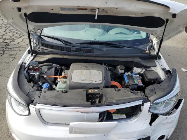Photo 11 from auction – 2015 KIA SOUL EV with VIN KNDJP3AE4F7002300