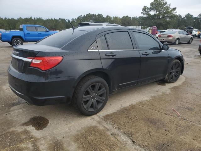 Photo 3 from auction – 2013 CHRYSLER 200 LX with VIN 1C3CCBAB2DN761139