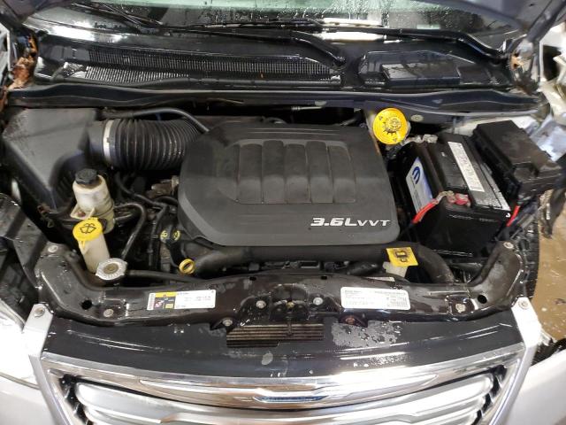 Photo 12 from auction – 2015 CHRYSLER TOWN & COU with VIN 2C4RC1CG2FR582579