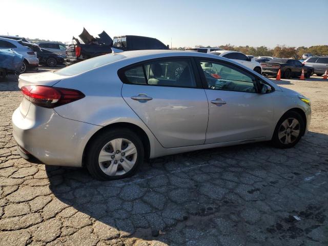 Photo 3 from auction – 2018 KIA FORTE LX with VIN 3KPFK4A74JE228759