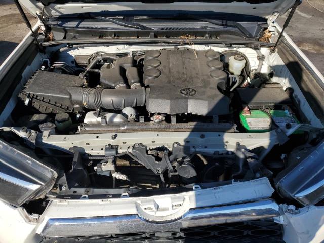 Photo 12 from auction – 2018 TOYOTA 4RUNNER SR with VIN JTEZU5JR9J5172839
