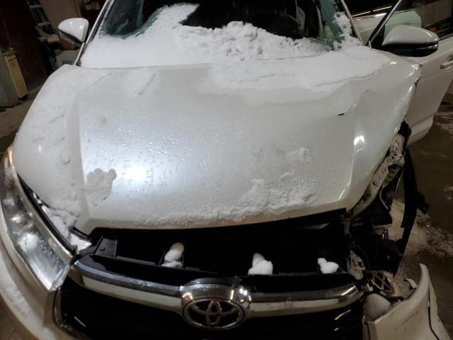 Фото 12 с аукциона – 2015 TOYOTA HIGHLANDER с VIN 5TDJKRFH6FS104448