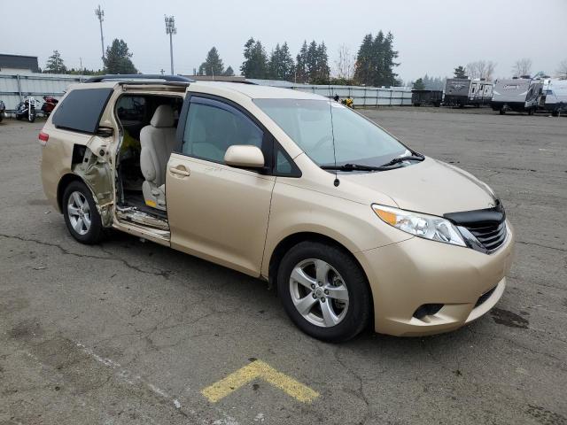 Photo 4 from auction – 2014 TOYOTA SIENNA LE with VIN 5TDKK3DCXES439980