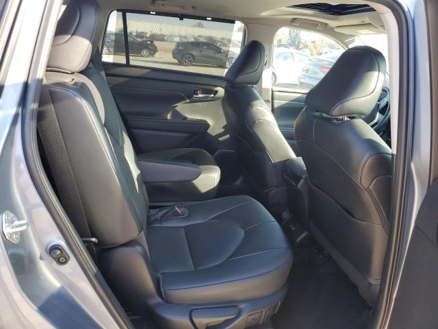 Photo 11 from auction – 2022 TOYOTA HIGHLANDER with VIN 5TDGZRAH0NS130510