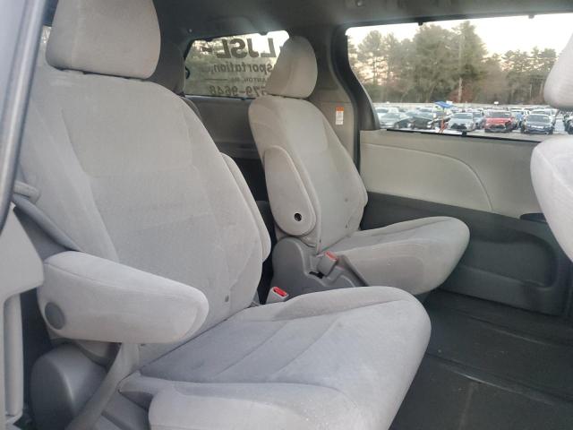 Photo 11 from auction – 2015 TOYOTA SIENNA LE with VIN 5TDJK3DC3FS097432