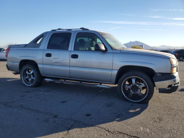Photo 4 from auction – 2004 CHEVROLET AVALANCHE with VIN 3GNEC12T64G332723