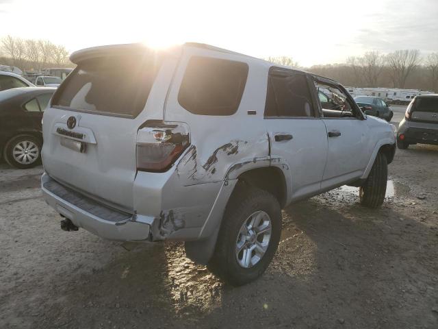 Photo 3 from auction – 2017 TOYOTA 4RUNNER SR with VIN JTEZU5JRXH5151685