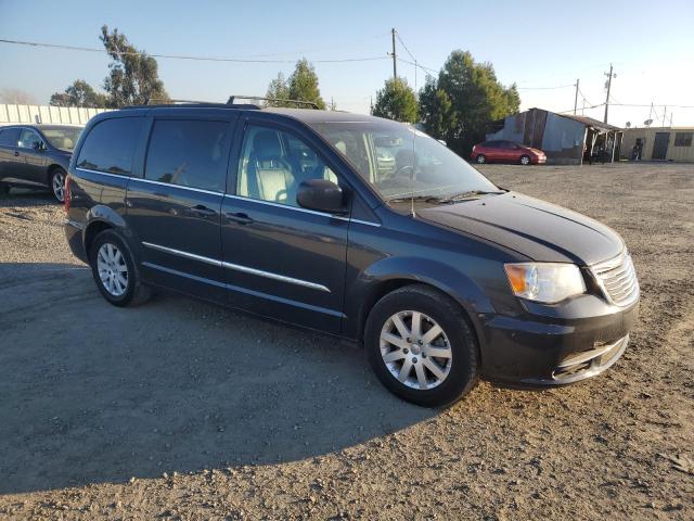 Photo 4 from auction – 2014 CHRYSLER TOWN & COU with VIN 2C4RC1BG9ER221379