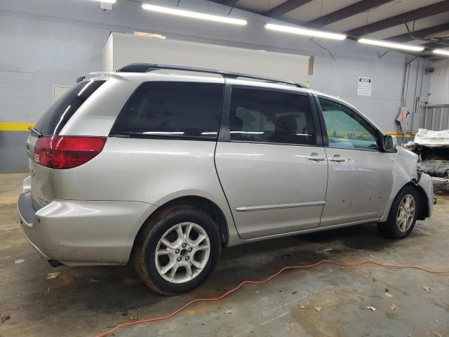 Photo 3 from auction – 2004 TOYOTA SIENNA XLE with VIN 5TDBA22C24S021928