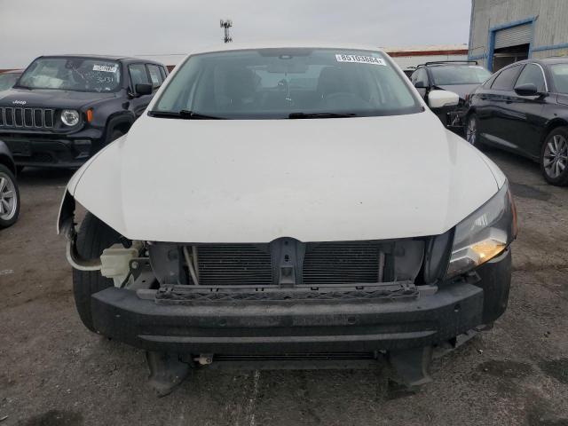 Photo 5 from auction – 2015 VOLKSWAGEN PASSAT S with VIN 1VWAT7A35FC014915