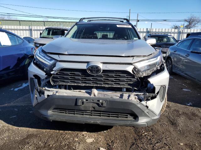 Photo 5 from auction – 2022 TOYOTA RAV4 XLE with VIN 2T3P1RFVXNW254059