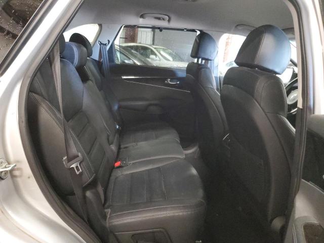 Photo 11 from auction – 2018 KIA SORENTO EX with VIN 5XYPHDA56JG393085