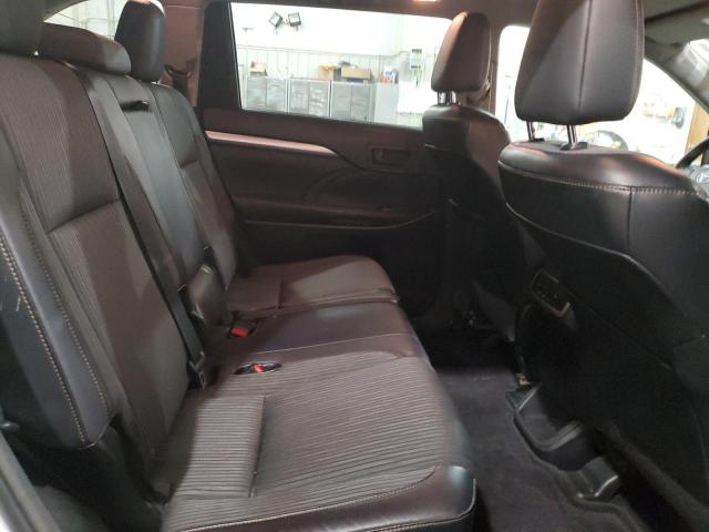 Photo 11 from auction – 2015 TOYOTA HIGHLANDER with VIN 5TDBKRFH8FS196120