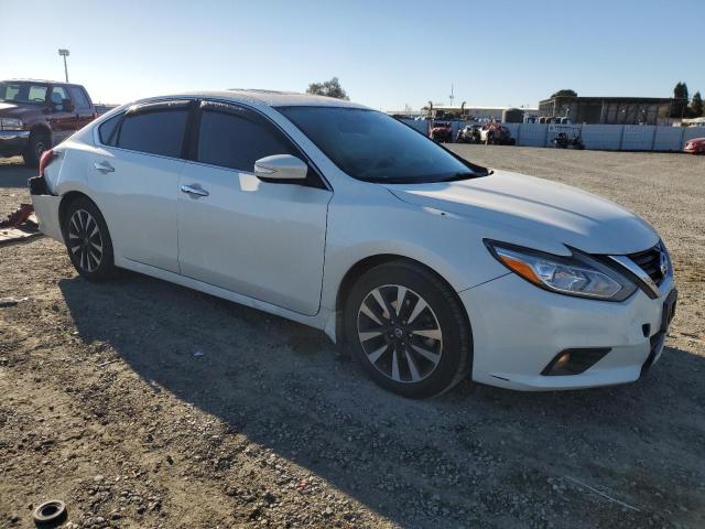 Photo 4 from auction – 2017 NISSAN ALTIMA 2.5 with VIN 1N4AL3AP2HC499313