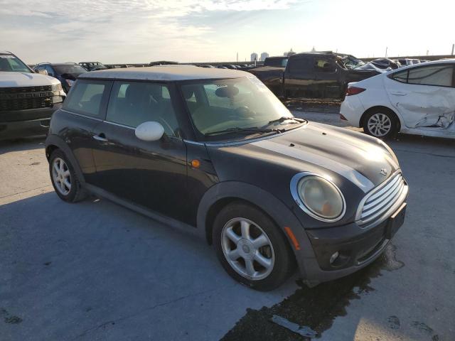 Photo 4 from auction – 2009 MINI COOPER with VIN WMWMF33599TW77470
