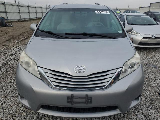 Photo 5 from auction – 2017 TOYOTA SIENNA LE with VIN 5TDKZ3DC4HS862800
