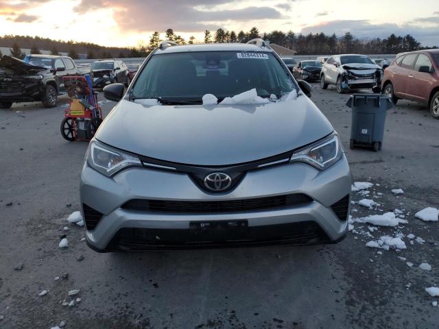 Photo 5 from auction – 2017 TOYOTA RAV4 LE with VIN 2T3BFREV5HW573936