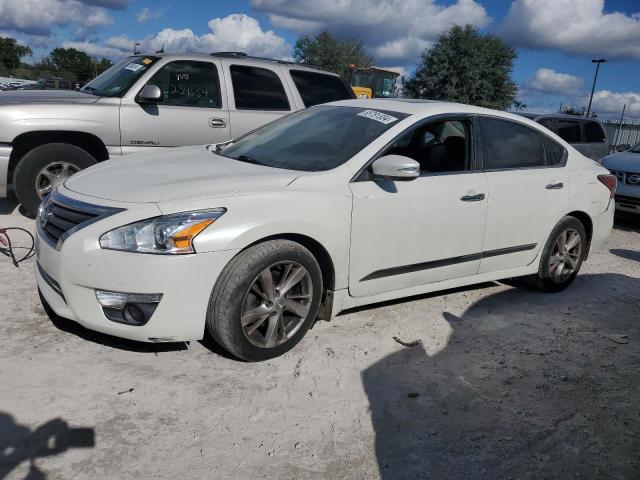 NISSAN ALTIMA 2.5 2014 with VIN 1N4AL3AP9EC903882 - Photo from auction