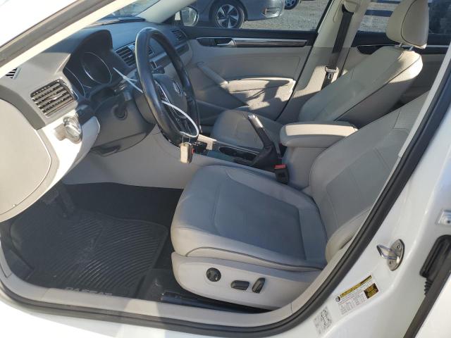 Photo 7 from auction – 2018 VOLKSWAGEN PASSAT with VIN 1VWBA7A33JC032896