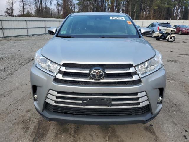 Фото 5 с аукциона – 2017 TOYOTA HIGHLANDER с VIN 5TDBZRFHXHS385995