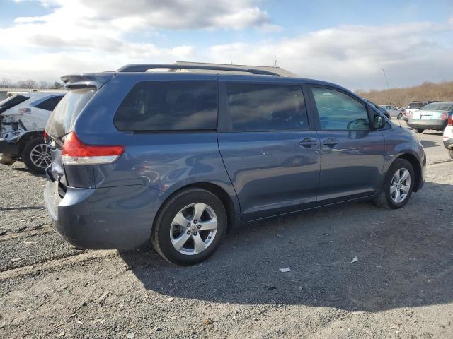 Photo 3 from auction – 2013 TOYOTA SIENNA LE with VIN 5TDKK3DC6DS342709