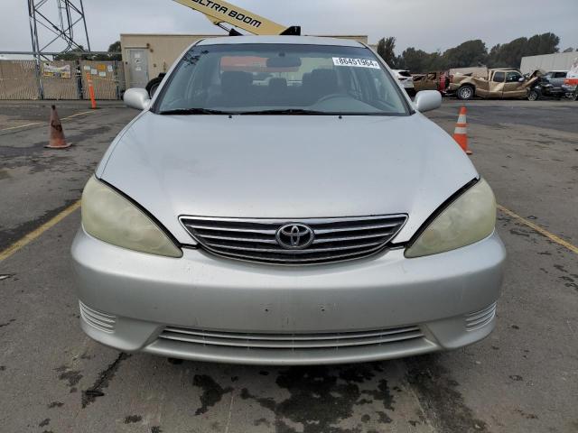 Photo 5 from auction – 2005 TOYOTA CAMRY LE with VIN 4T1BE32K05U387204