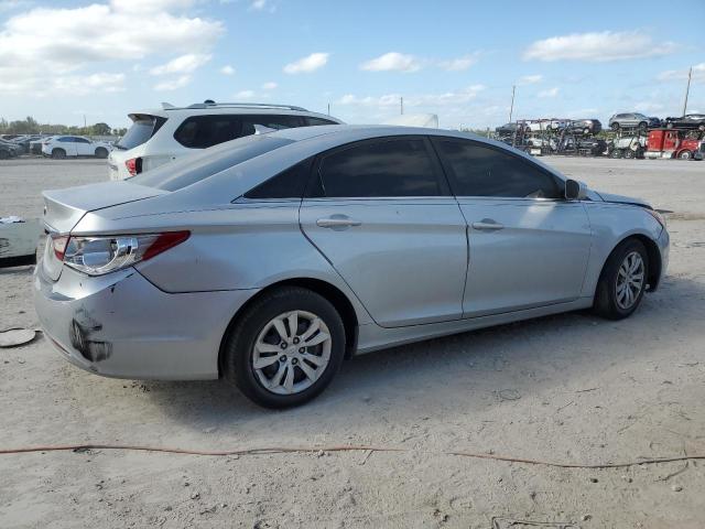 Photo 3 from auction – 2012 HYUNDAI SONATA GLS with VIN 5NPEB4AC3CH467985