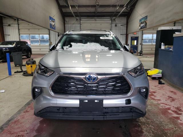 Photo 5 from auction – 2023 TOYOTA HIGHLANDER with VIN 5TDXBRCH2PS586089