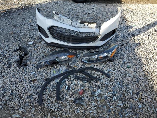Photo 13 from auction – 2019 CHEVROLET TRAX LS with VIN 3GNCJNSB6KL245341