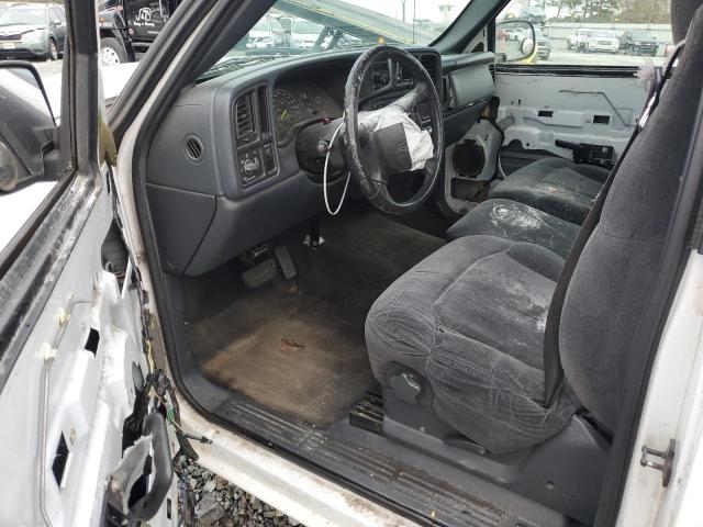 Photo 8 from auction – 2000 CHEVROLET SILVERADO with VIN 1GCEC14T7YZ112003