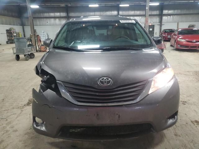 Photo 5 from auction – 2015 TOYOTA SIENNA LE with VIN 5TDJK3DC3FS115573