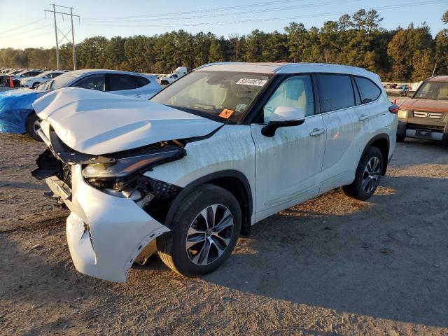 TOYOTA HIGHLANDER 2021 with VIN 5TDGZRAH6MS532367 - Photo from auction
