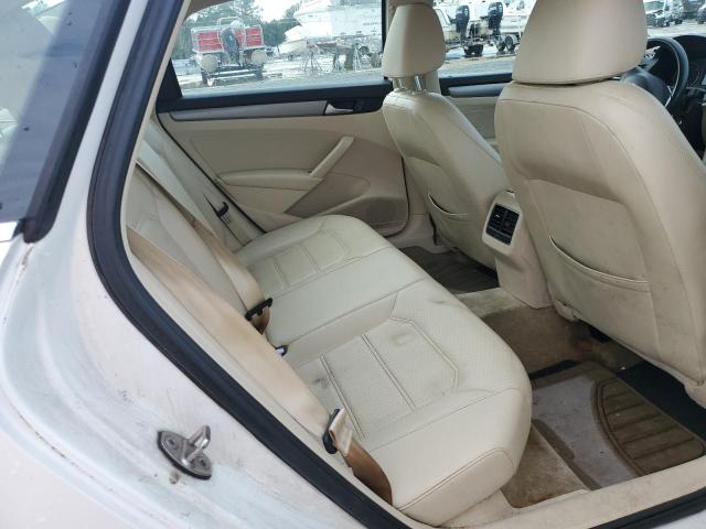 Photo 10 from auction – 2015 VOLKSWAGEN PASSAT SE with VIN 1VWBV7A35FC092674