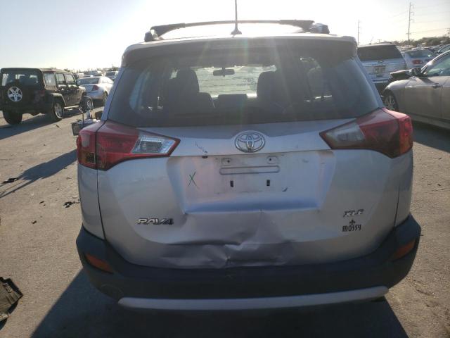 Photo 6 from auction – 2015 TOYOTA RAV4 XLE with VIN JTMWFREVXFJ044608