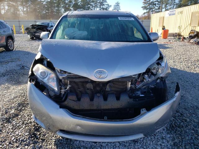 Photo 5 from auction – 2016 TOYOTA SIENNA XLE with VIN 5TDYK3DC7GS736573